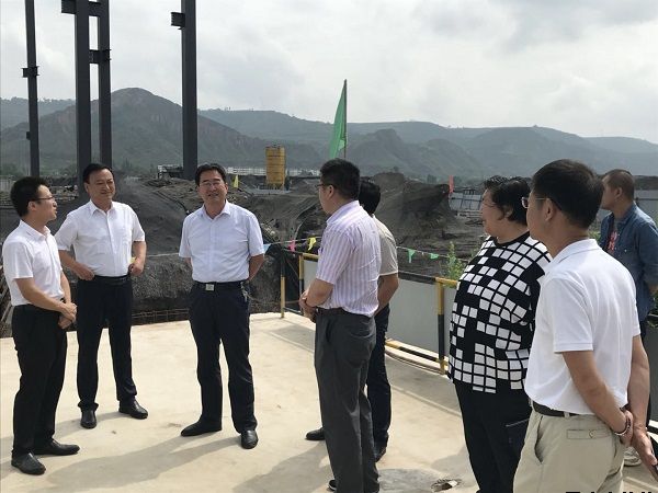 市人大常委會(huì)黨組副書(shū)記、副主任樊文浩一行調(diào)研泓源公司項(xiàng)目建設(shè)情況(圖2)