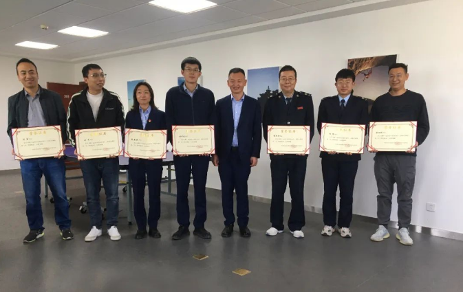 市產(chǎn)投集團(tuán)團(tuán)委舉辦“慶五一、迎五四”球類聯(lián)誼比賽(圖3)